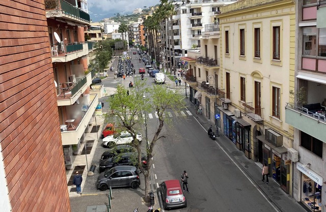 Spacious and comfortable apartment on Sorrento's Corso Italia, between restaurants and stores