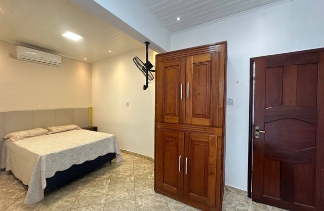 Spacious and cozy suite near Estação das Docas