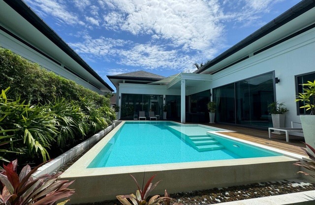 Spacious and Peaceful 2 Bedrooms Pool Villa in Rawai