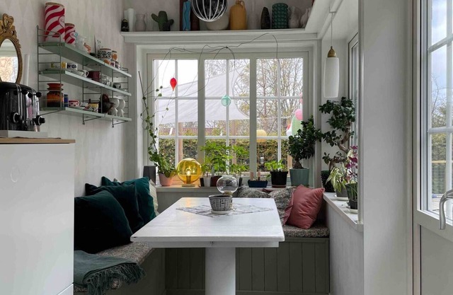 Spacious and renovated 1940s house in cultural area near the city