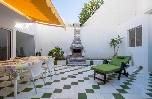 Spacious and Well Lit Chalet In Maspalomas