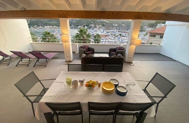 Spacious apartment with large terrace and summer kitchen