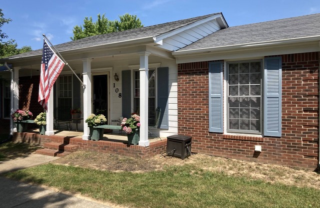 Spacious Apartment Minutes To Nashville nPet Friendly