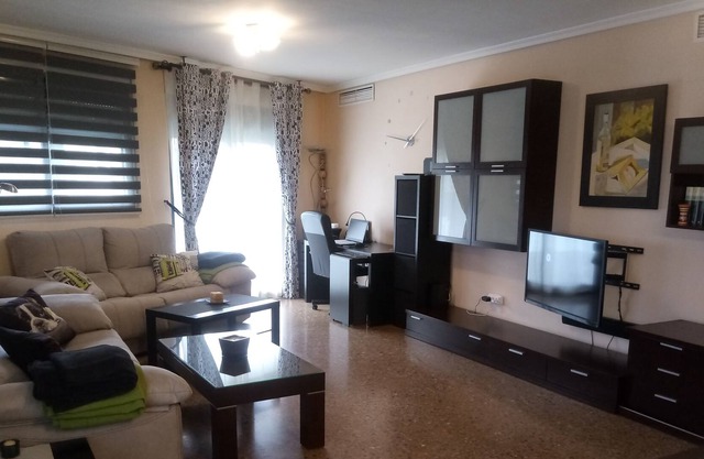 Spacious apartment with pool. Very close to Valencia. (4,5Km)
