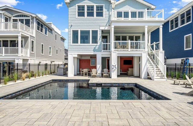 Spacious Bayfront Home with Pool