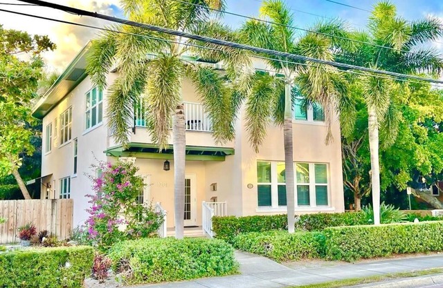 Spacious beautiful historic home, walk/bike to downtown, Palm Beach