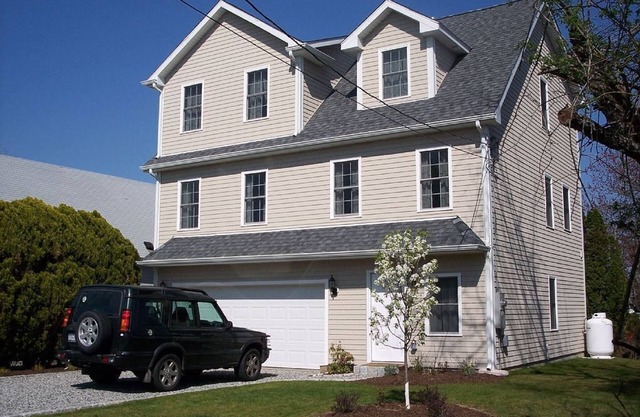 Spacious Bonnet Getaway w/A/C, outdoor shower, firepit, perfect for 2 families