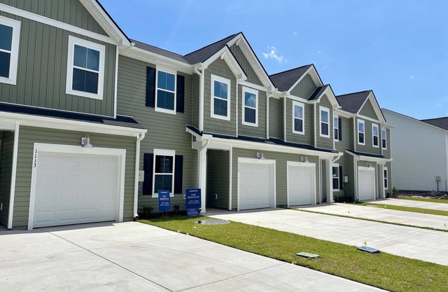 Spacious brand new 4-bedroom 3-bath townhome in charming Ocean Isle Beach