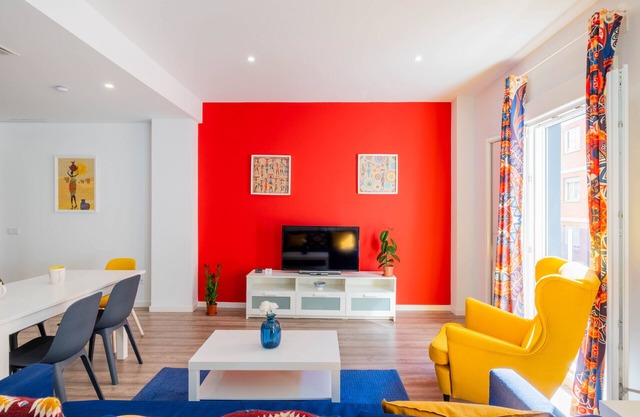 Spacious Clean & Colourful Apt Quiet Zone