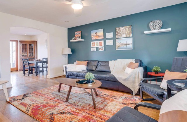 Spacious Colonial House in Alexandria | CozySuites