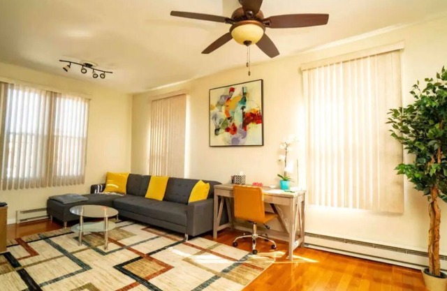 Spacious & Comfy | 5★ Location, Mins from NYC