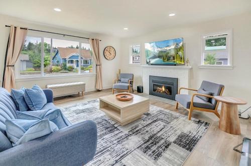 Spacious Comfy Home 2br, 2ba with AC, Pet Friendly