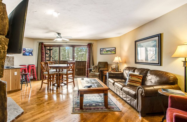 Spacious Condo with 2 Balconies, Free WiFi, Shared W/D, Hot Tub, & Fireplace
