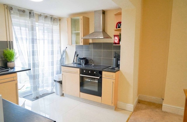 Spacious Cosy Newly Renovated Home in St Helens