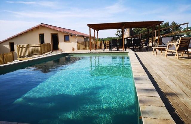 Spacious cottage in the countryside: vacations with friends or family