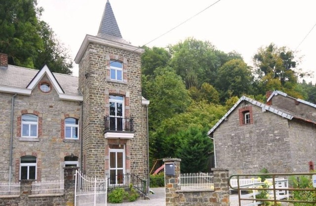 Spacious Cottage in Harzé with Garden and Barbecue