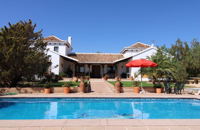 Spacious Country House with Private Pool & Mountain Views