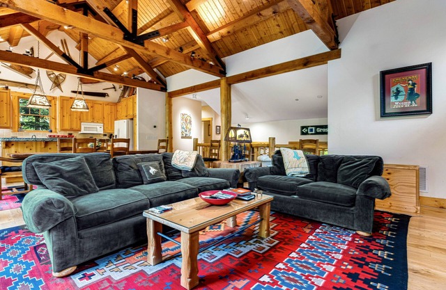 Spacious Cozy Cabin w/Deck, Private Hot Tub, Grill - Amazing In-Village Locale