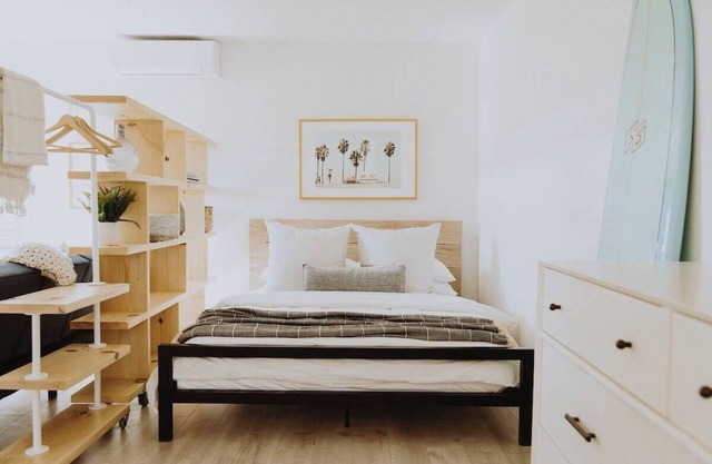 Spacious, Designed Ocean Loft in Solana Beach!