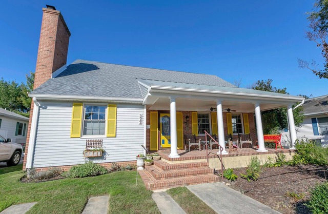 Spacious Dog-Friendly Home with Multiple King & Queen Beds, Yard & Porch