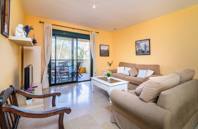 Spacious, Central and Modern Apartment in Marbella