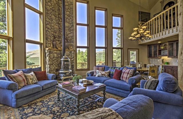 Spacious Fairplay Retreat w/Hot Tub & Fire Pit!