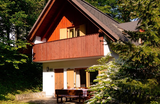 Spacious family chalet 200m from Lake Bohinj