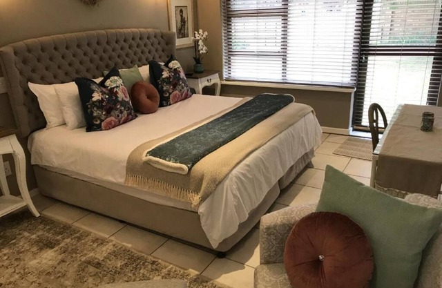 Spacious family house with outside entertainment area & garden, child friendly.