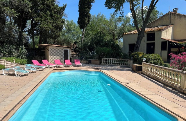 #Spacious farmhouse with large private pool in own grounds