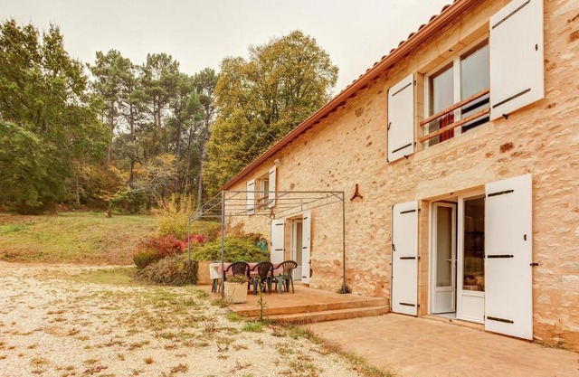 Spacious Holiday Home with Private Swimming Pool in Loubejac