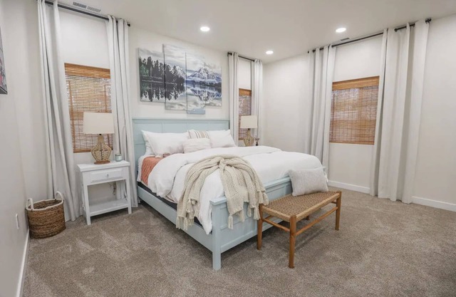 Spacious game house minutes to downtown Sandpoint and Schweitzer Mountain