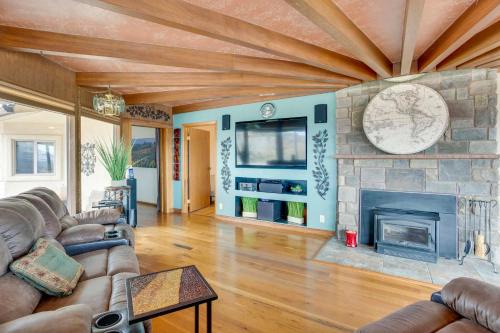 Spacious Grand Junction Home Rental with Mtn Views!