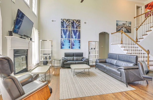 Spacious High Point Family Home w/Yard & Grill