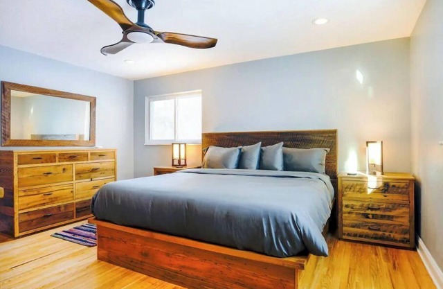 Spacious Hillside Oasis in DT Fayetteville ★ NRG