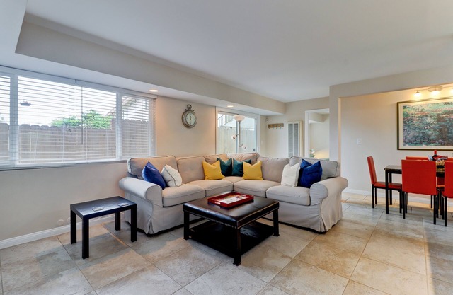 Spacious Home and Walk To Town & Beach