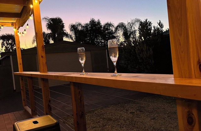 Spacious home in Corowa’s best street right across from the Murray/pet-friendly!