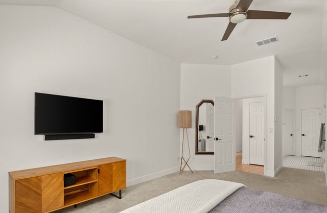 Spacious Home in Deep South Austin - perfect for families!