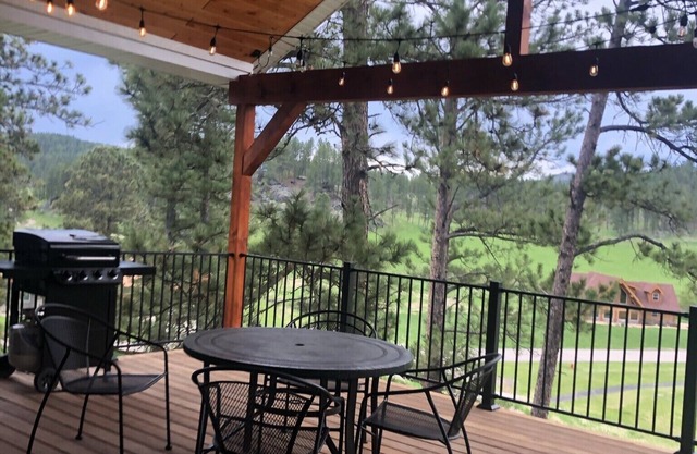 Spacious home with Hot Tub, bikes, fire pit, pool table and more!