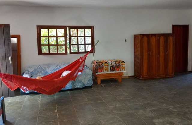 Spacious house in Ilhéus close to the beach in green area with space for events