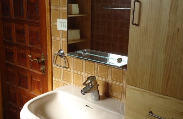 Spacious house in Tahiche with Internet, Balcony, Garden