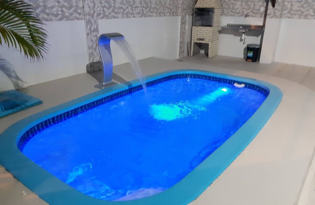 Spacious house near Artists Beach