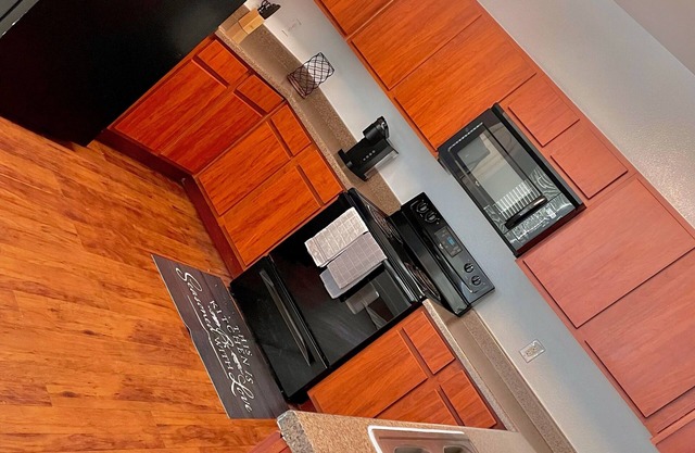 ⭐️Spacious King Bed Apt. ⭐️ Near Hobby ✈️