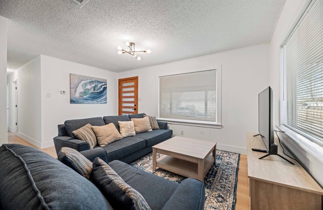 Spacious McKinney Bungalow- Where Space Meets Grace in the Heart of McKinney