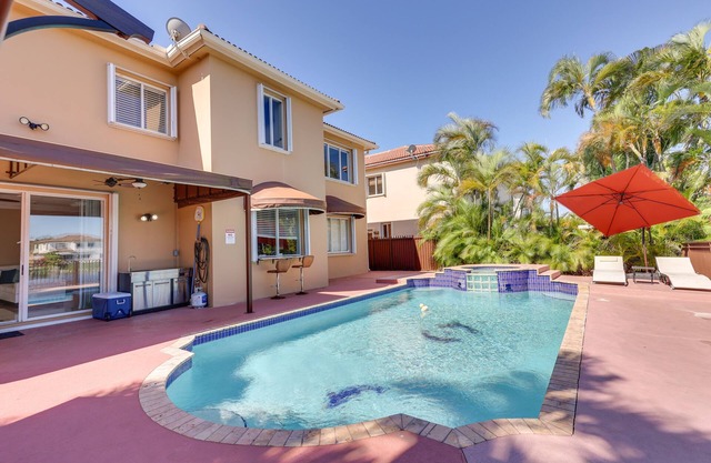 Spacious Miami Retreat w/Grill, Pool & Dock!