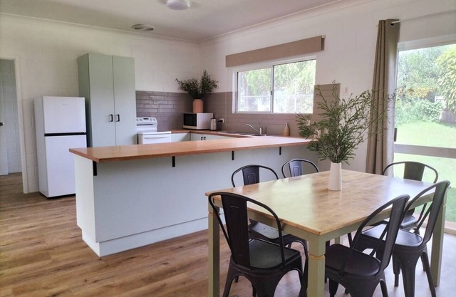 Spacious, Modern and Central