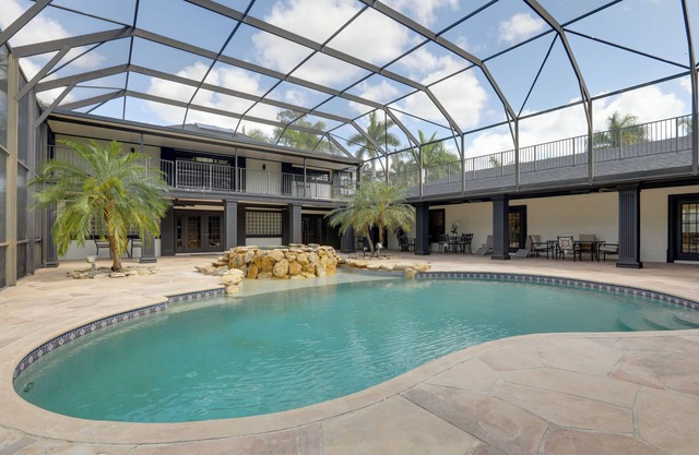 Spacious & Modern Apt w/Spa Access in Wellington!