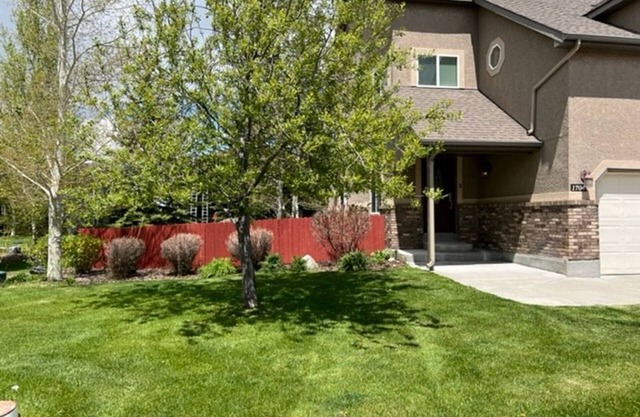 Spacious & Modern Corner Home - Top location, Great Views, Game Room & Bicycles!
