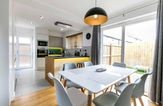 Spacious Modern Garden Family Home