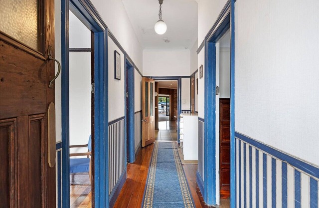 Spacious Mountain View Villa in Ryde + Sunset Deck