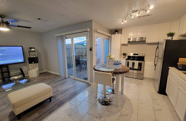 Spacious n Cozy 3 Bedroom/15 min from Downtown